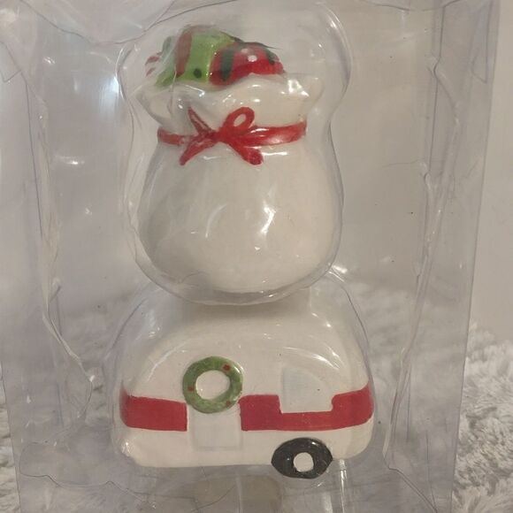 Haven & Key Christmas Bag & Camper Ceramic Salt & Pepper Shaker - Picture 1 of 6